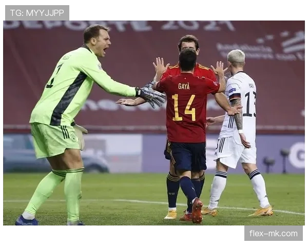 诺伊尔对阵巴萨MSN的极限防守解析